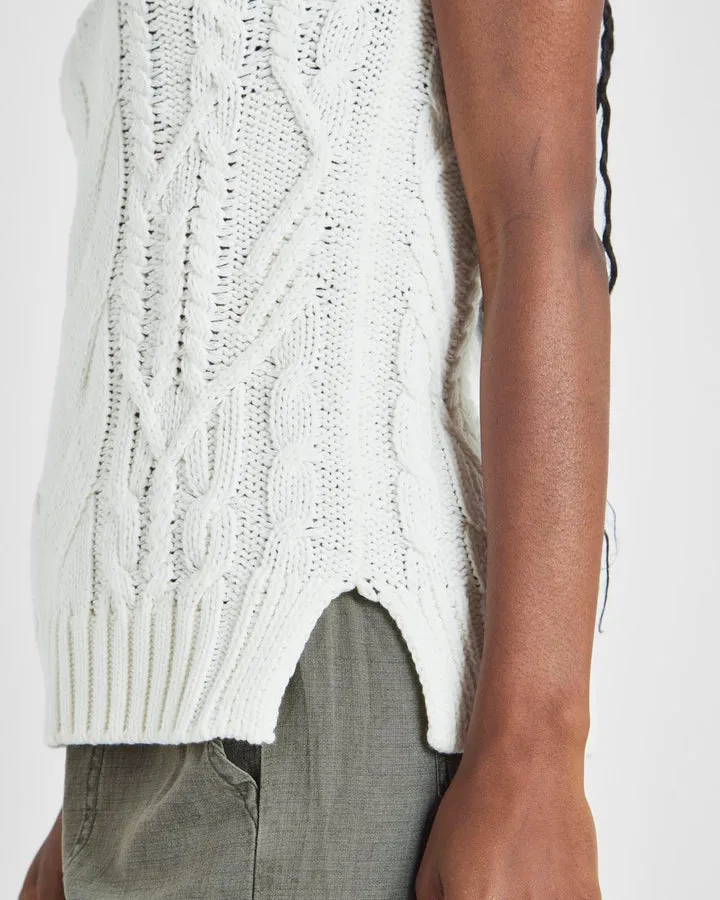 CABLE SWEATER VEST