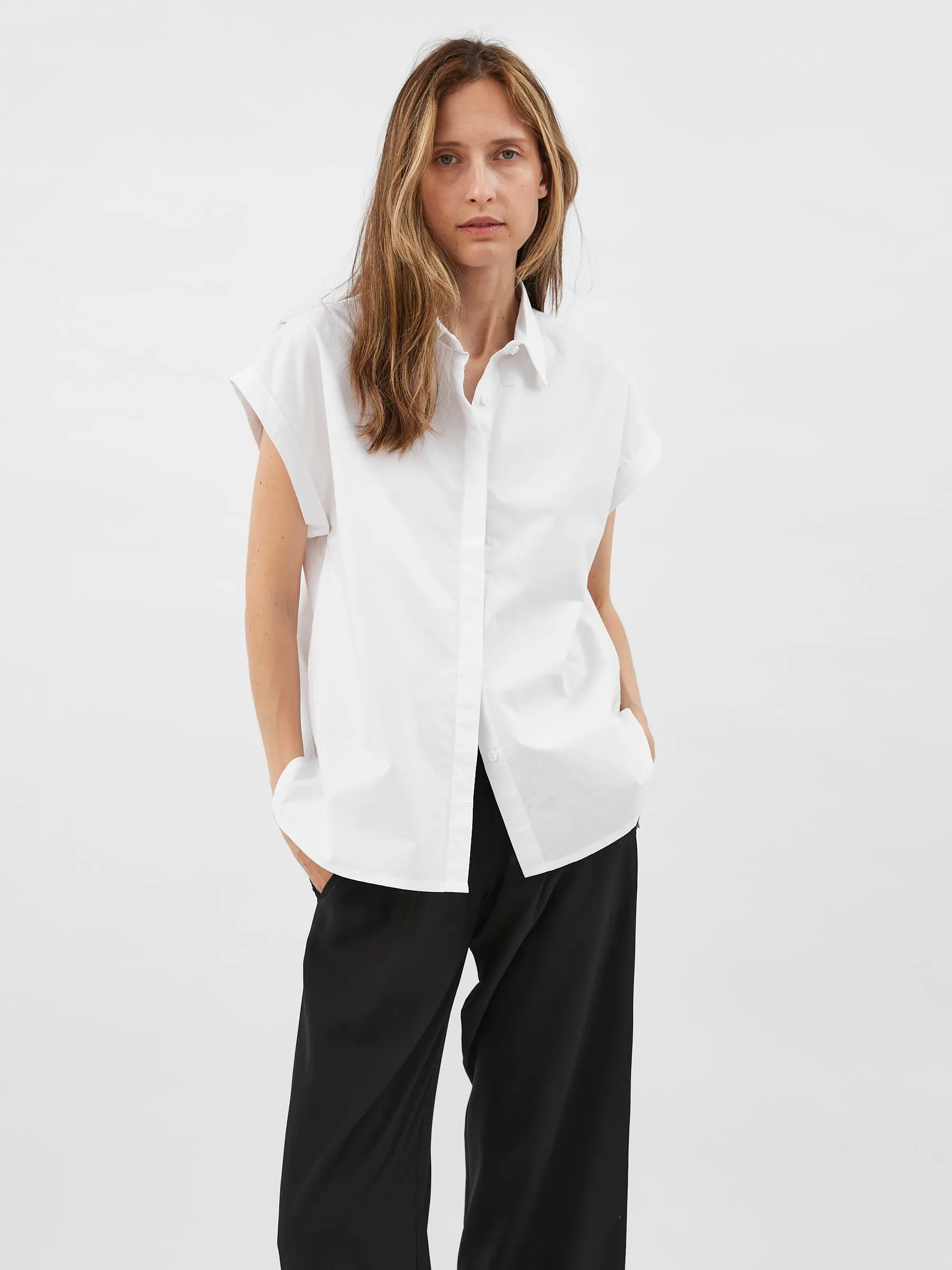 Relaxed Sleeveless Shirt